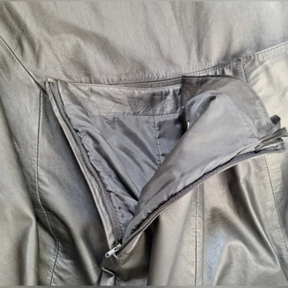 Vintage Wilsons Leather Midi Skirt Mermaid Dark Feminine Academia Witchy Goth - Picture 6 of 11